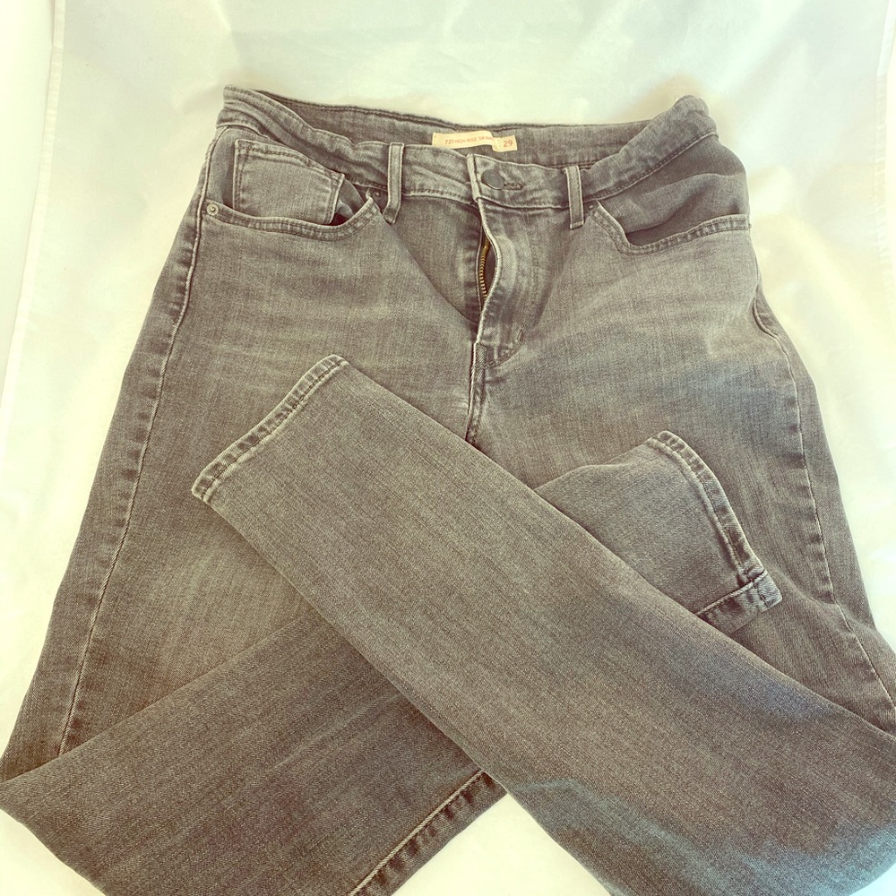 Levi high waisted skinny jeans